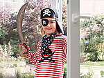 Ein als Pirat verkleidetes Kind