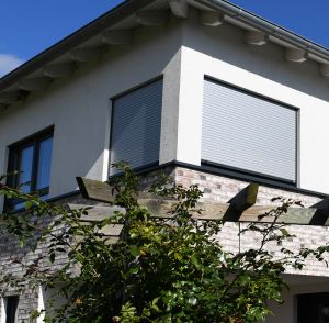 Vorbau-Rollladen & Sonnenschutz für Neubauten von Brömse, Haldensleben bei Magdebug